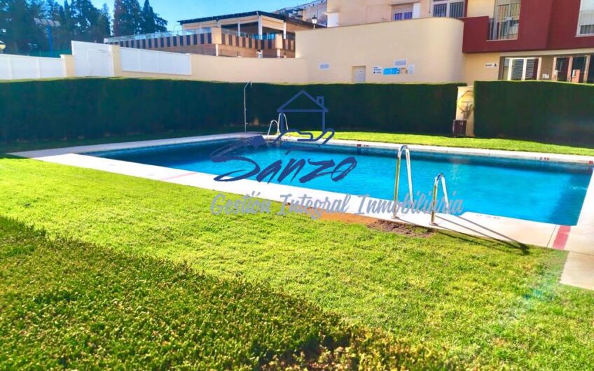 REBAJADO!! – Piso amueblado en La Quinta con piscina, terraza, garaje y trastero.