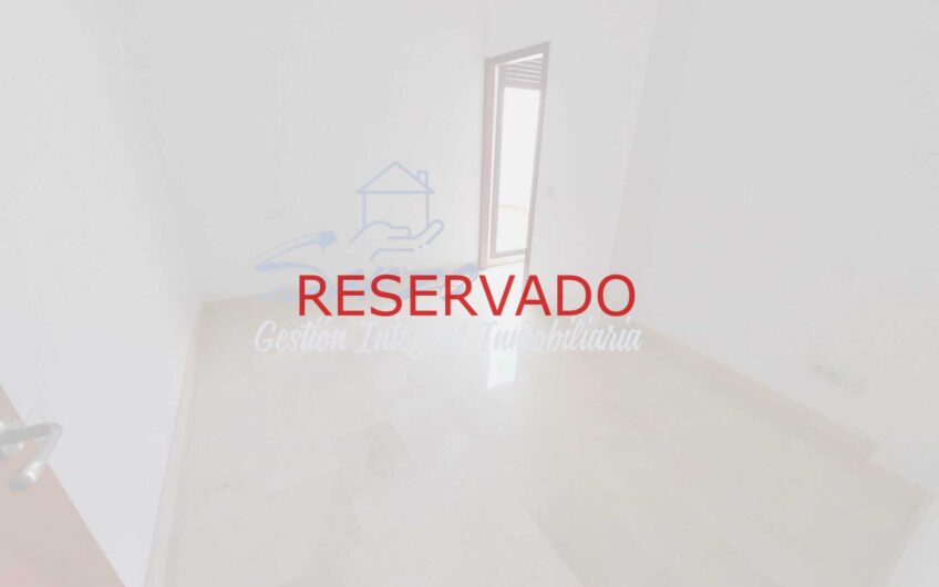 Piso con cochera en el centro Antequera