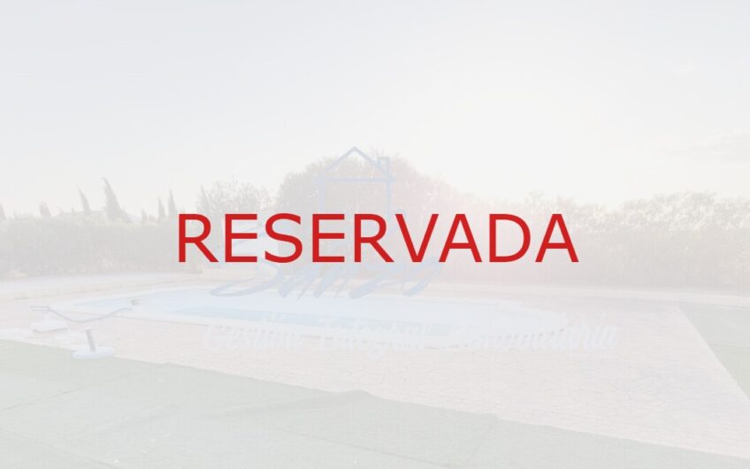 Parcela con piscina en Mollina