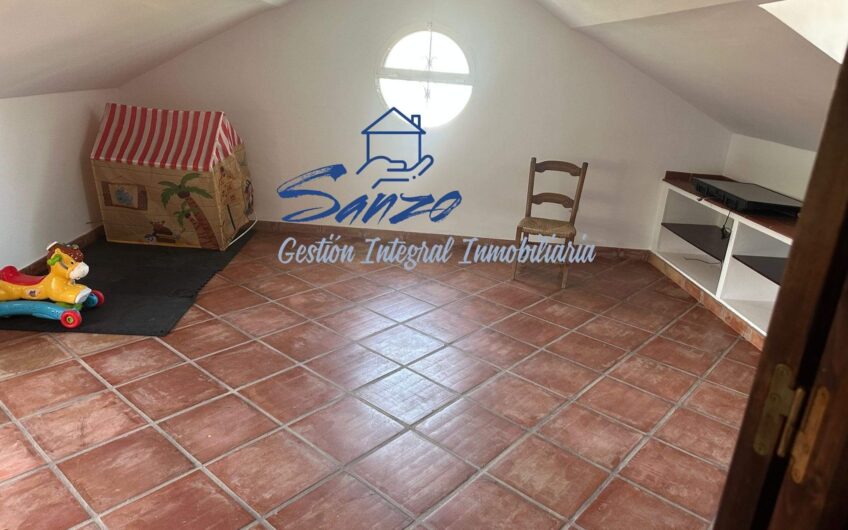 Chalet con piscina en Antequera