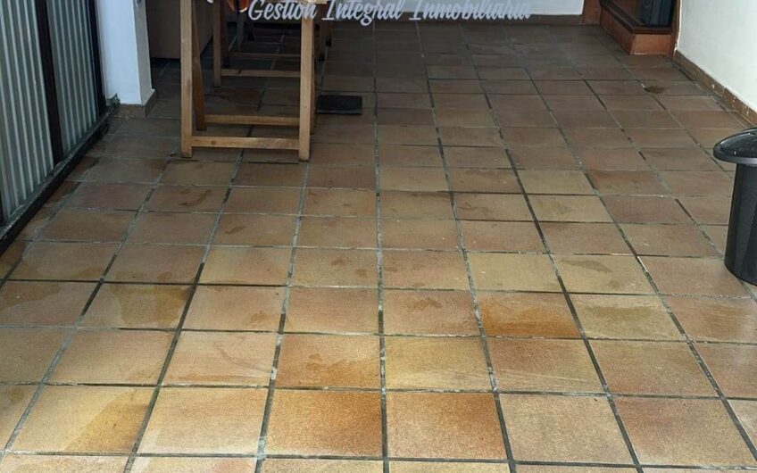 Chalet con piscina en Antequera